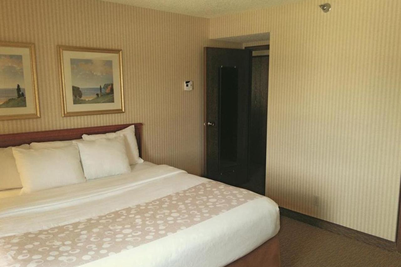 底特律南门拉金塔旅馆酒店 索斯盖特 外观 照片